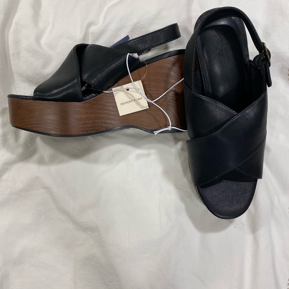 Universal Thread Black and Brown Heeled Sandals